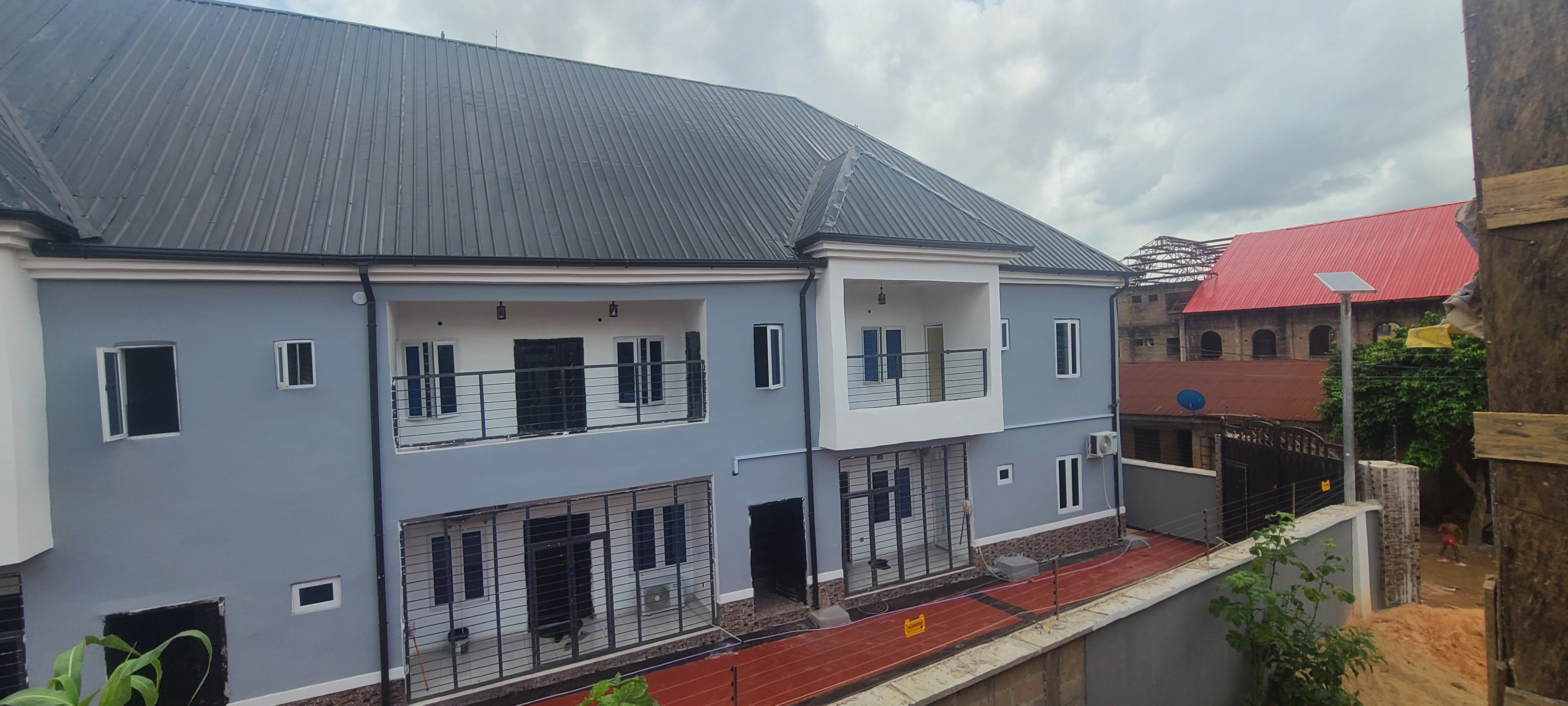 Row of townhouses — side elevation